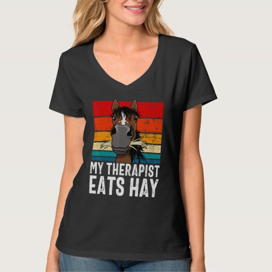 面白い馬Tシャツ 私のセラピストは干し草を食べます ティー (正面)