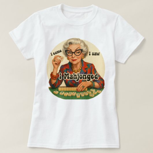 面白い麻雀プレイヤーおばあちゃんのイラストTシャツ Tシャツ (デザイン正面)
