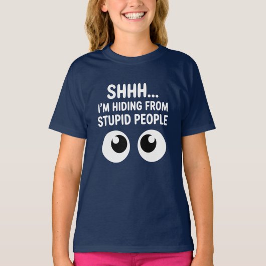 面白い「馬鹿から隠れてる」キッズTシャツ Tシャツ (正面)