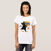 面白い 黒猫 紅葉 こんにちは 秋 Tシャツ (正面フル)