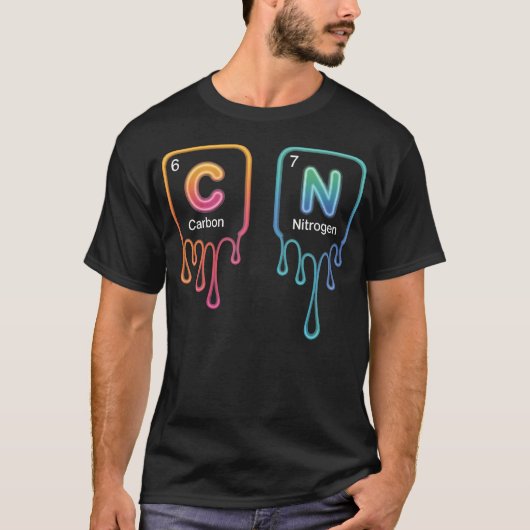 面白い 67 ミーム 六 七 教師 科学 周期表 T Tシャツ (正面)