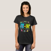 面白い 67 メーム 科学 化学 教員 周期表 T Tシャツ (正面フル)