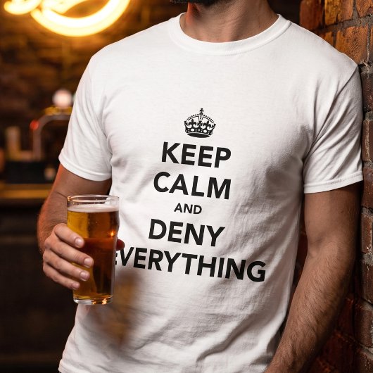 面白いKeep Calmデニーのジョーク Tシャツ