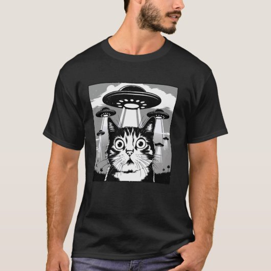 面白いSF、驚いた猫のミームエイリアンの侵略、UFO Tシャツ (正面)