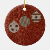 革のようなクリスマスレッド セラミックオーナメント (裏面)