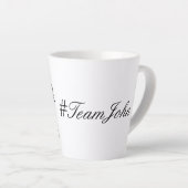 革命作家#TeamJohn Mug カフェラテマグ (右アングル)