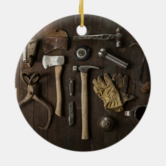 革新のテーマの、木の大工仕事の便利屋およびT セラミックオーナメント (裏面)