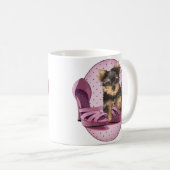 靴のヨークシャーテリア コーヒーマグカップ (正面右)