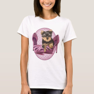 靴のヨークシャーテリア Tシャツ