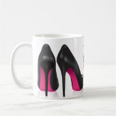 靴の"離婚。 間違いの終わり"。 マグ (左)