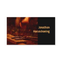 靴を作っている蹄鉄工