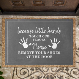 靴を取り除く小さな手Chalkboard ドアマット