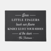 靴を脱いで下さいパーソナライズされた ドアマット (正面)