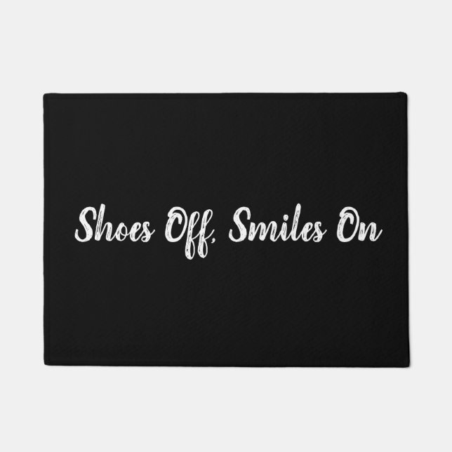 靴を脱いで、笑顔で ドアマット (正面)