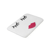 鞭および赤い唇の甘い女の子のポートレート バスマット (アングル)