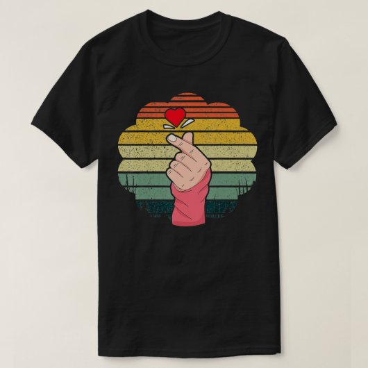 韓国ハートSaranghae韓国フィンガーKPopクラマ Tシャツ (デザイン正面)