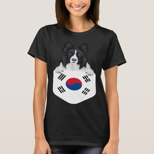 韓国国旗縁どコリードッグのポケット Tシャツ (正面)