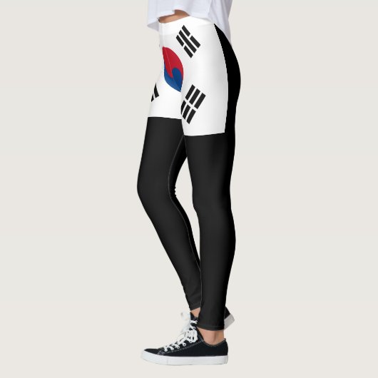 韓国 レギンス (左)