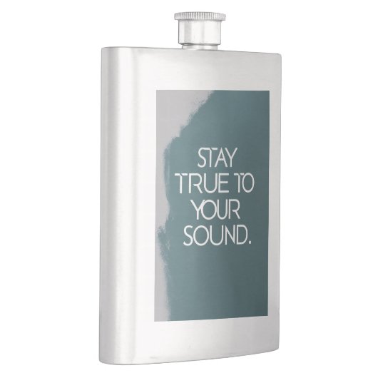 音を聞き続ける フラスク (右)