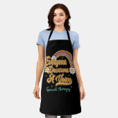 音声セラピー言語病理医SLPティー エプロン (着用した状態)