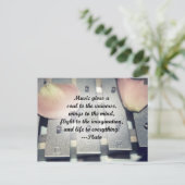 音楽が宇宙に魂を与え、精神に翼を与え、想像力に飛翔を与え、あらゆるものに生命を与える。 ポストカード (スタンド正面)