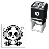 音楽にヘッドフォン聞でハッピーパンダ。 セルフインキングスタンプ (インサイチュ)