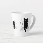 音楽のささやきに包まれた黒猫 カフェラテマグ (右アングル)