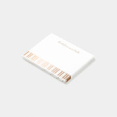 音楽の先生のピアニストの金ゴールドのグランドピアノの鍵 ポストイット (アングル)