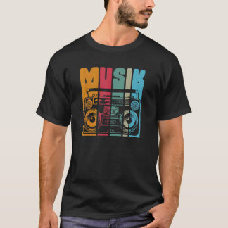 音楽の古いラジオとモバイルステレオシステム Tシャツ