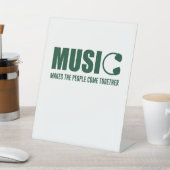 音楽は人々を結来ぶ 台座サイン (インサイチュ)