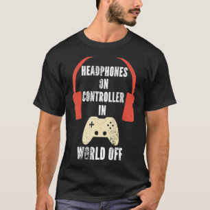 音楽ゲームの世界でコントローラーのヘッドフォン Tシャツ