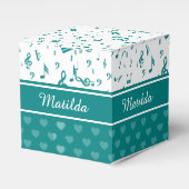 音楽ノートとハートパターンティール(緑がかった色)と白 フェイバーボックス (正面サイド)