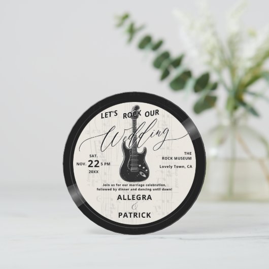 音楽ビニールオールワンフォトQRロック私たち結婚のベージュ色 招待状 (スタンド正面)