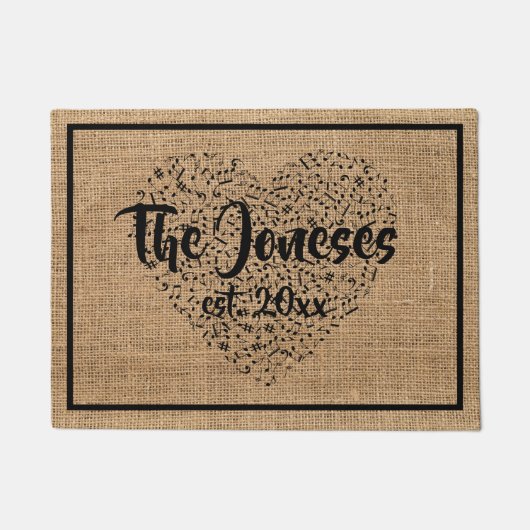 音楽ファミリー名設定されたノートの年ハート ドアマット (正面)