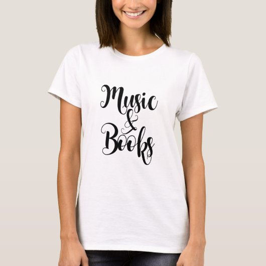 音楽及び本はタイポグラフィの原稿のギフトのトレンディーを引用します Tシャツ (正面)