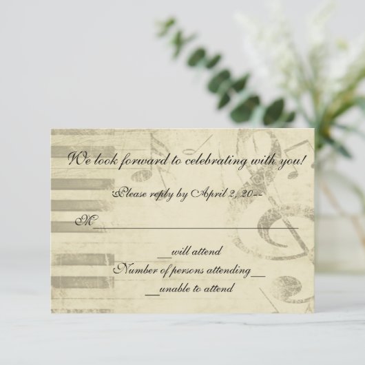 音楽的な音楽デザインの結婚式招待状RSVPの応答 出欠カード (スタンド正面)