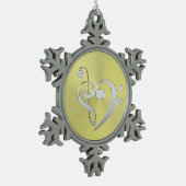 音楽金属雪片の三重のヘ音記号のハート スノーフレークピューターオーナメント (左)