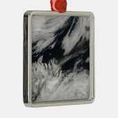 頂上淡い色のから吹の灰煙 メタルオーナメント (右)