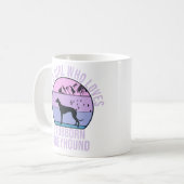 頑固なグレイハウンドの贈り物を愛する女の子 コーヒーマグカップ (正面左)