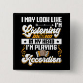 頭おもしろい聞の中で私はアコーディオン遊だ 缶バッジ (正面)