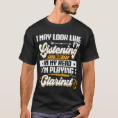 頭おもしろい聞の中で私はクラリネット遊だ Tシャツ (正面)