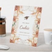 頭が切れるCookieの卒業パーティーのサイン 台座サイン (インサイチュ)