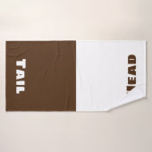 頭と尾のおもしろい茶色と白 バスタオル (バスタオル)