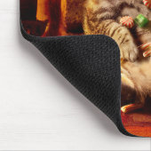 頭にストッキングを付けた猫 マウスパッド (コーナー)