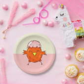 頭に卵の殻が付いたキュートな復活祭の雛 ペーパープレート (パーティー)