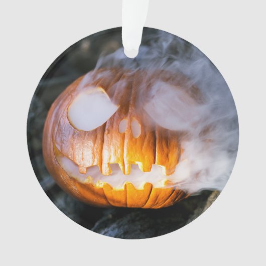 頭のない馬乗りのジャック・オ・ランタンが炎の頭を上げる オーナメント (正面)