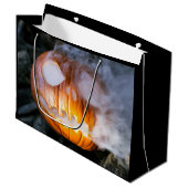 頭のない馬乗りのジャック・オ・ランタンが炎の頭を上げる ラージペーパーバッグ (正面アングル)