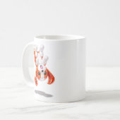 頭を下にして浮遊するキュートな子犬 コーヒーマグカップ (正面左)