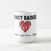 頭脳のマグを持つラーテル愛可愛い人 コーヒーマグカップ (中央)