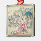 頭部の花を身に着けていること メタルオーナメント (左)